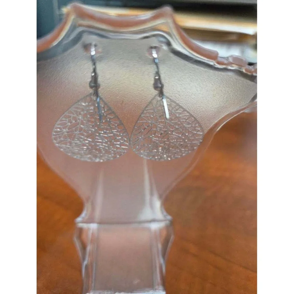 Silver Tone Filigree Leaf Teardrop Dangle Earrings Boho Fishhook Drop Jewelry